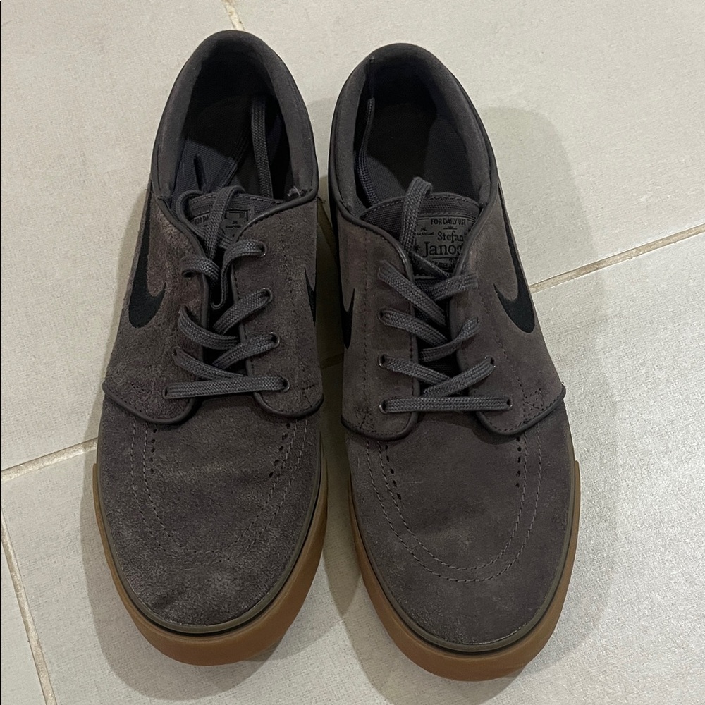 Nike Men's Dark Gray Suede Sneakers